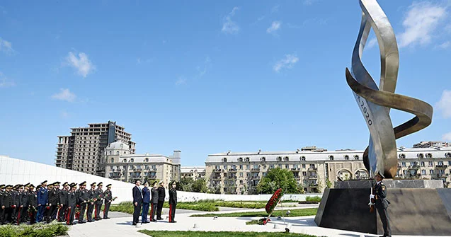 Zakir Həsənov Zəfər parkında Fotolar