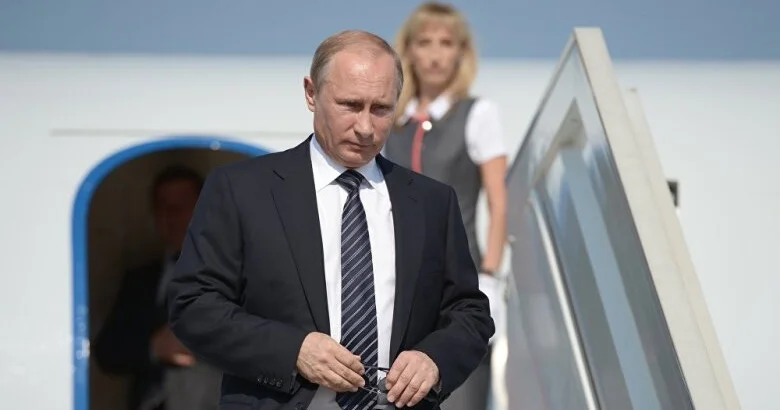 Vladimir Putin Belarusa səfər edib