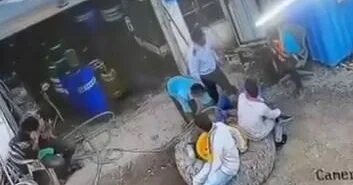 В Индии мужчина погиб, накачивая грузовую шину ВИДЕО