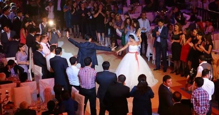 Əmisi oğlunun toyundan 13 yaşlı qızı qaçırdı, 8 il sonra həbs olundu