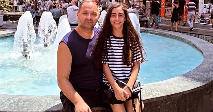 “15 ildir bizi qürurlandırırsan”