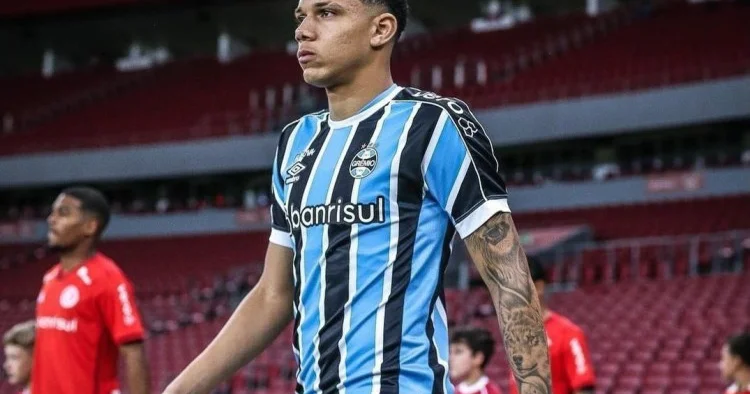 İtaliya klubu 19 milyon avroya müdafiəçi transfer edir