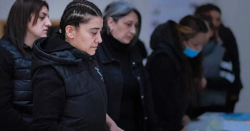 Türmədə 6 uşaq doğulub Rəsmi