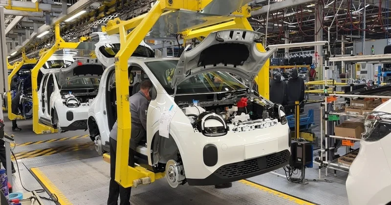 Renault 2027 ci ilədək 800 mühəndisi ixtisar edəcək