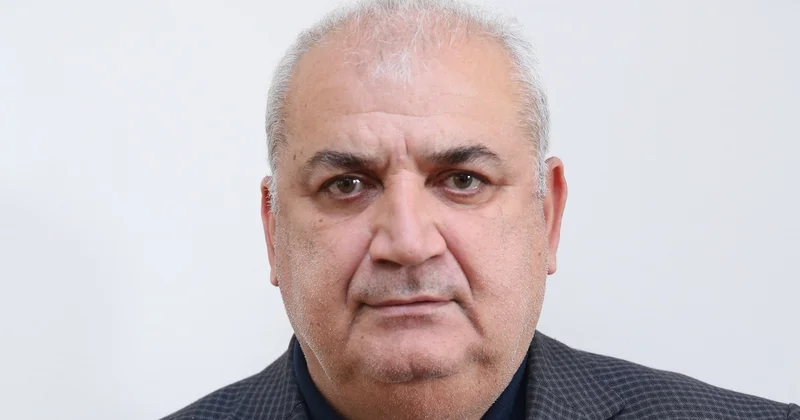 Ekspert: “Məzunlar iş tapa bilmirlər” KONKRET