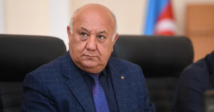 Vaqif Əsədov hərbçiləri peşə bayramı münasibəti ilə TƏBRİK EDİB FOTO