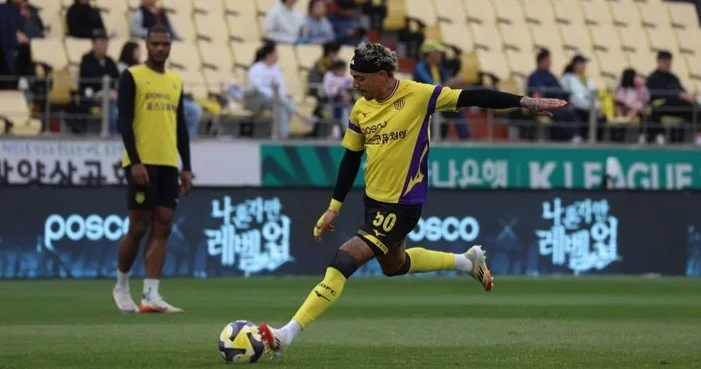 Neftçi nin sabiq futbolçusu Azərbaycana geri qayıdır? Premyer Liqa klubu onunla maraqlanır