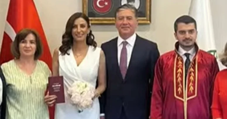 Parlament tarixində ilk: İki deputat evləndi FOTOLAR