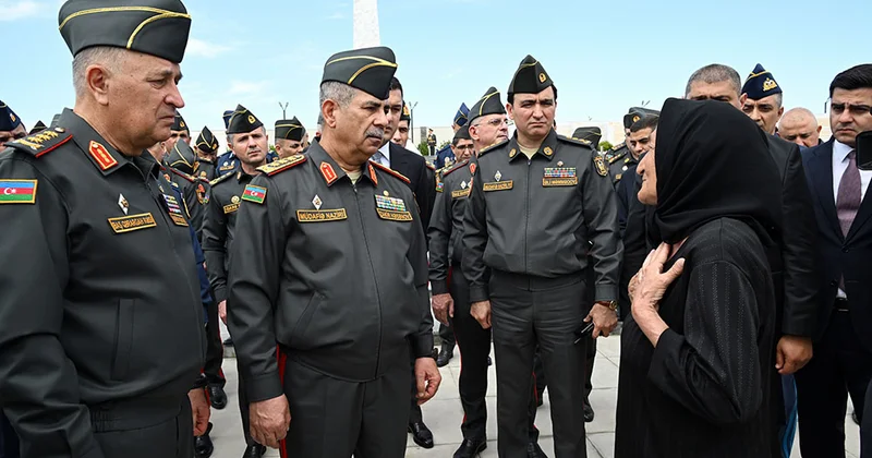 Zakir Həsənov Hərbi Memorial Məzarlığı ziyarət edib FOTO