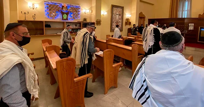 Rus qrupunun Berlin Holokost Memorialında çəkdiyi klip mübahisələrə səbəb oldu
