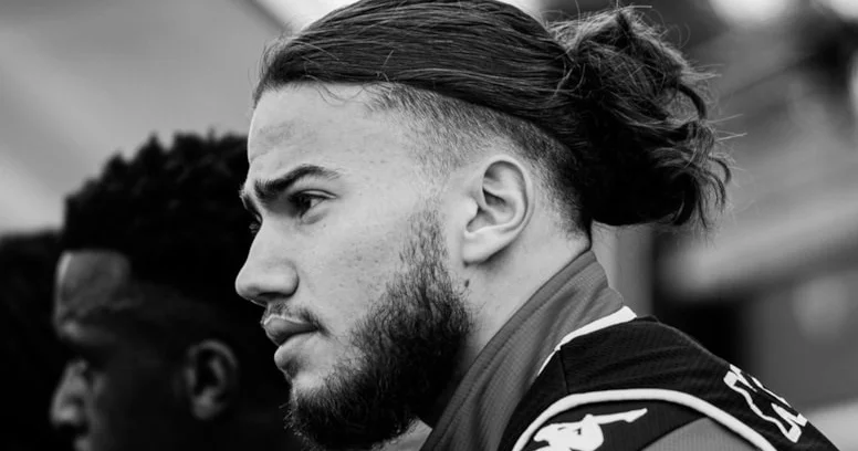 ​21 yaşlı futbolçu çayda boğuldu
