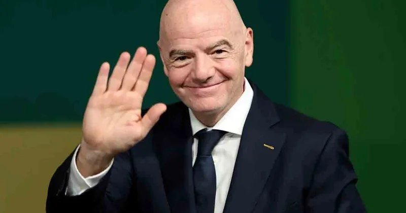 Глава ФИФА Инфантино намерен посещать по два матча ЧМ в день