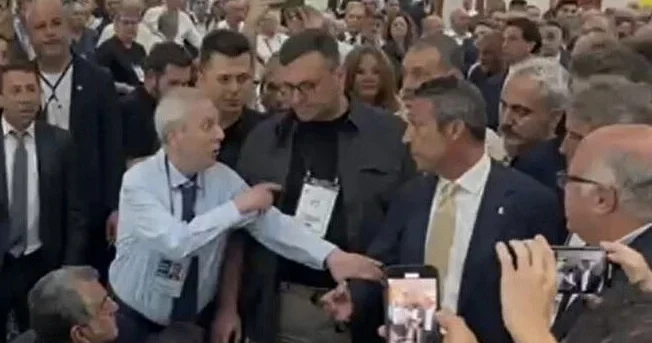 Aziz Yıldırım və Ali Koç arasında gərginlik VİDEO