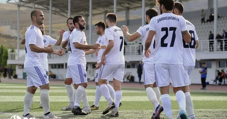 Azərbaycan çempionu bütün futbolçularla müqaviləyə xitam verdi Foto