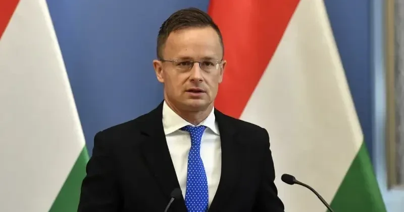 Siyarto: Budapeşt Ukraynaya silah verməyib və mövqeyini dəyişmək niyyətində deyil
