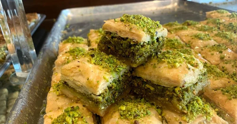 Yuxuda paxlava yemək nə anlam daşıyır? Mütəxəssisdən açıqlama