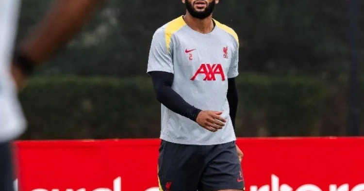 Liverpul un müdafiəçisi zədələndi