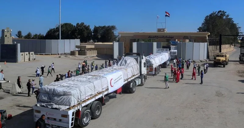 Misirdən Qəzzaya 100 dən çox humanitar yardım maşını daxil olub