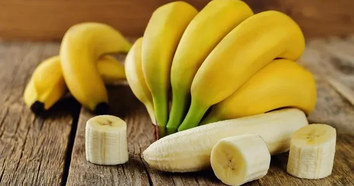 Bananı yeməzdən əvvəl yumaq lazımdır, zəhərlənmə verə bilər