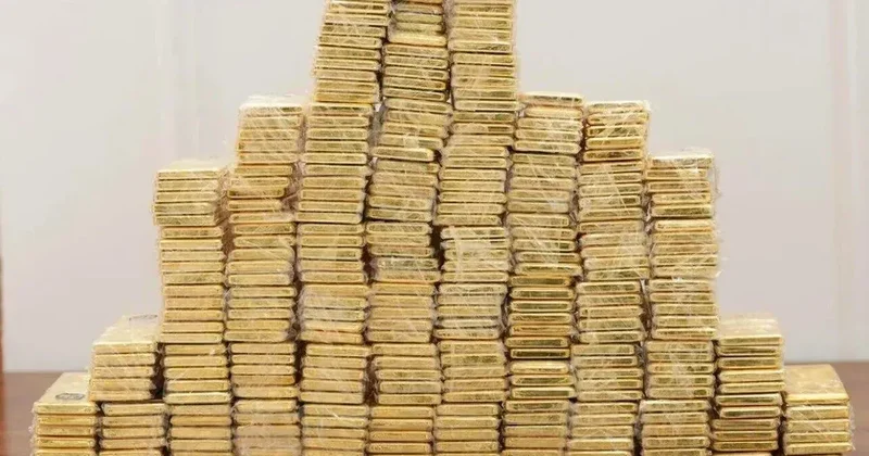 İraqda 400 kq qızıl və 175 milyon dollar müsadirə edilib