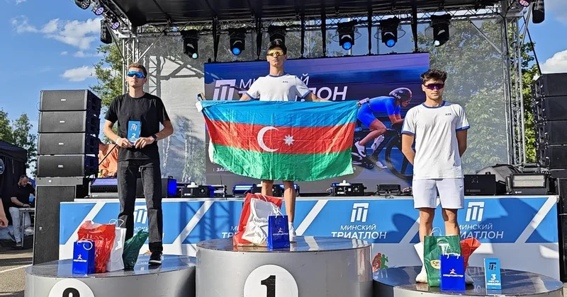 Azərbaycanlı idmançı beynəlxalq triatlon yarışında qızıl medal qazanıb