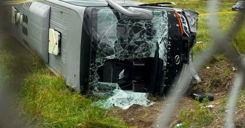 Gürcüstanda avtobus aşıb, 14 nəfər xəsarət alıb