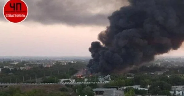 Krımda partlayışlar: Dəmir yolu hücuma məruz qaldı Foto