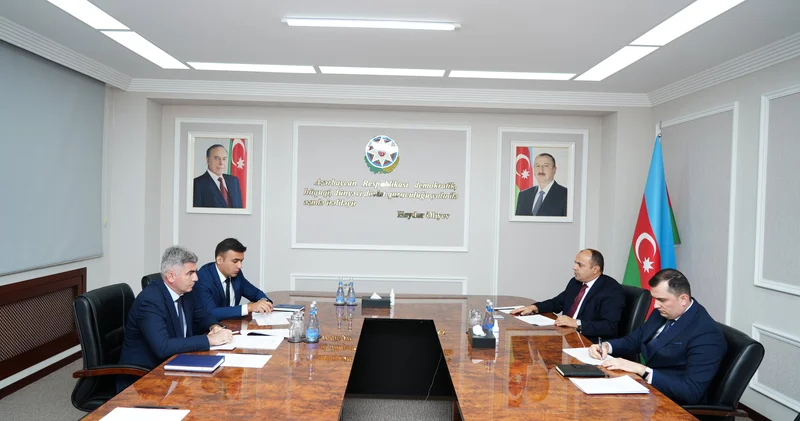 Ədliyyə nazirinin müavini Mübariz Əhmədov bölgələrdə yaşayan vətəndaşların müraciətlərini dinləyib