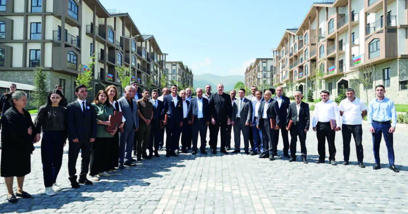 “Rüzgarında dan sökülən, üzü gülən Kəlbəcərim”