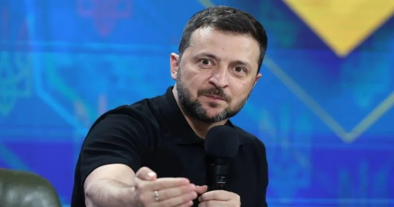 Zelenski ukraynalılar üçün ikili vətəndaşlığın qüvvəyə minəcəyi ilk 5 ölkənin adını açıqlayıb