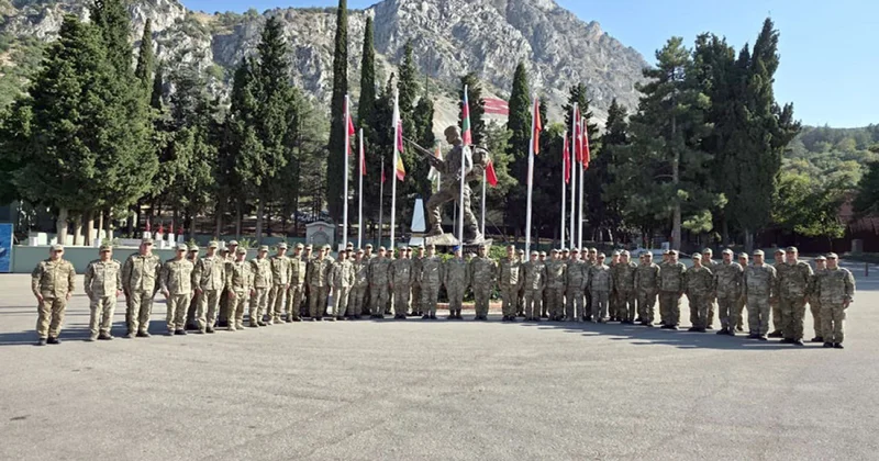 Əlahiddə Ümumqoşun Ordunun hərbçiləri Türkiyədə komando kursunda iştirak edir