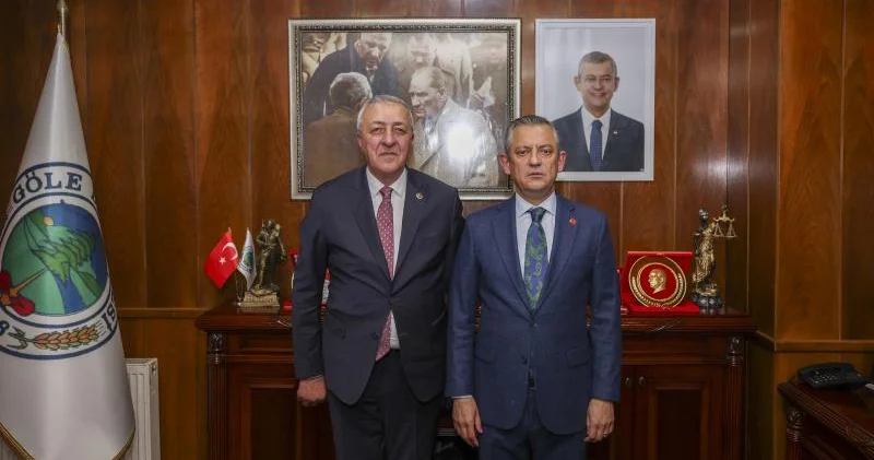 CHP də daha bir qalmaqallı istefa