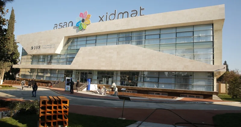 Gəncə “Asan Xidmət”də dözülməz vəziyyət