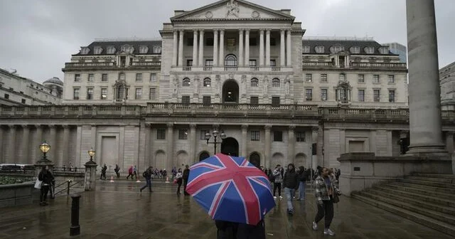 Böyük Britaniya istiqrazlarının gəlirliliyi 1998 ci ilin zirvəsinə yaxınlaşır