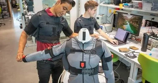 Alimlər qol hərəkətlərinin bərpası üçün “robot jilet” İXTİRA ETDİLƏR