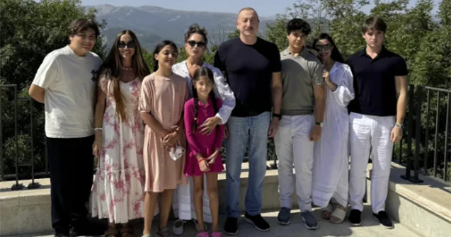 Leyla Əliyeva ailəvi fotolarını paylaşdı