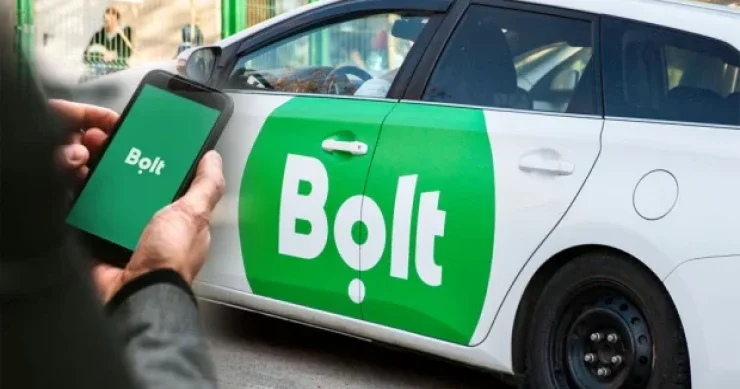 Kartdan pul çıxdı, nə taksi var, nə sürücü... “Bolt”dan şikayət yağır