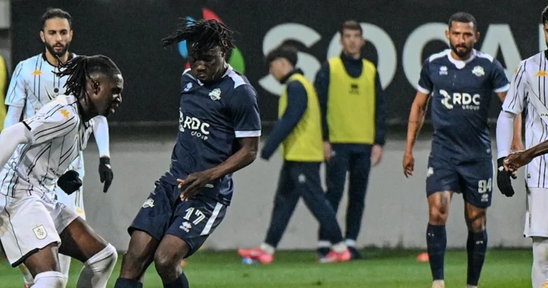 Qanalı futbolçu “Kəpəz”ə keçə bilər