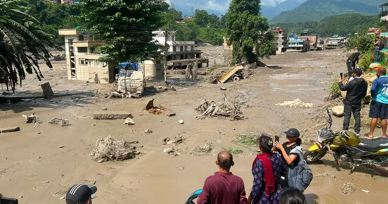 Nepalda 290 turist itkin düşdü