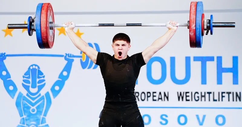 Азербайджан везет 15 медалей с чемпионата Европы в Косово Это в два раза больше, чем на прошлом Евро