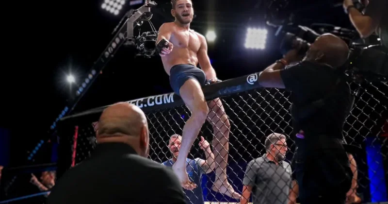 Azərbaycanlı idmançı UFC də nadir fəndlə qalib gəldi Döyüşün VİDEOSU