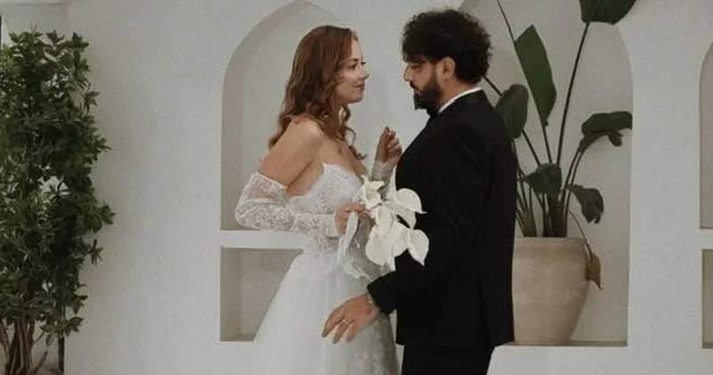Azərbaycanlı müğənni evlənib? (FOTO)