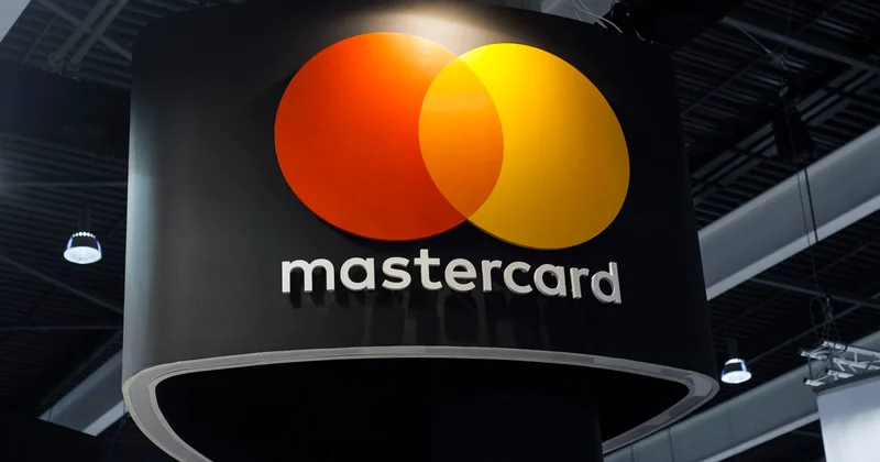 “Mastercard” Azərbaycanda “Visa”ya uduzur bazar payını itirir