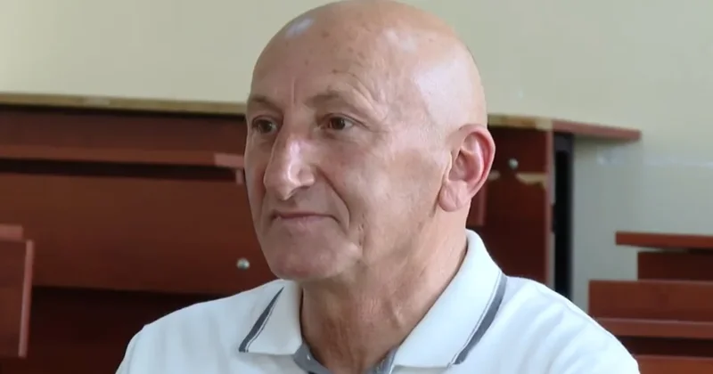 58 yaşında tələbə oldu: Ən çox nəvələri sevindi VİDEO