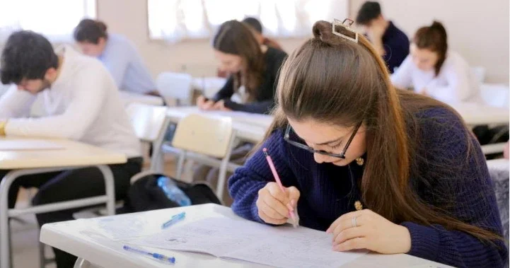 697 balla universitetə daxil olanlar 4 ildən sonra işsiz qala bilər İqtisadçıdan XƏBƏRDARLIQ