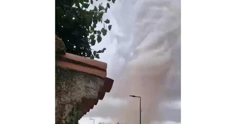 Торнадо обрушился на городок Пома во Франции ВИДЕО