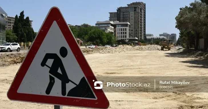 В Баку на два дня частично ограничат движение на улице Ровшана Алиева
