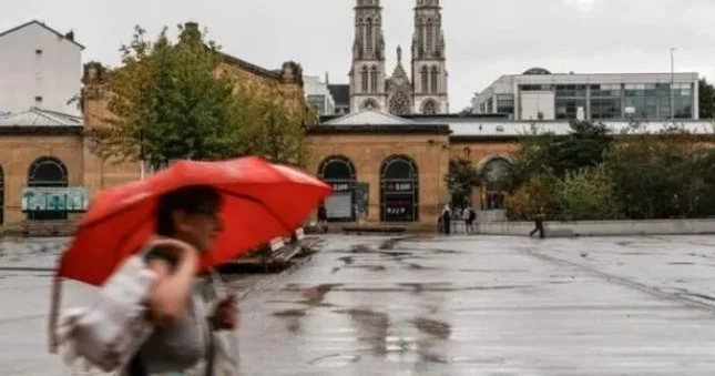 Fransada fırtına xəbərdarlığı