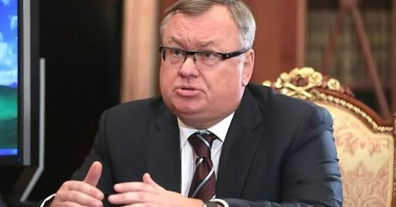 Президент председатель Правления "Банк ВТБ" поздравил Первого вице президента Мехрибан Алиеву