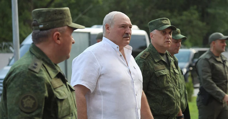 Лукашенко объявил внезапную проверку боеготовности армии